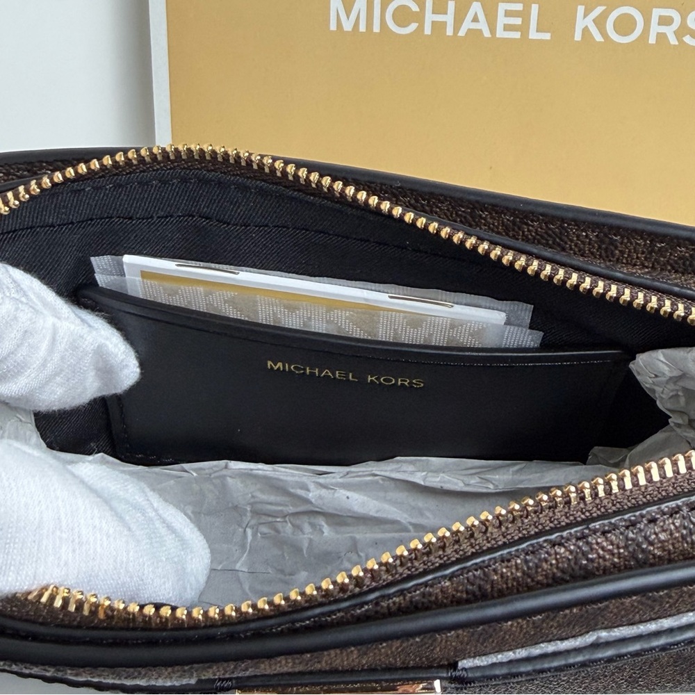 NWT Michael Kors Hamilton Small Logo Convertible Crossbody - Picture 12 of 15